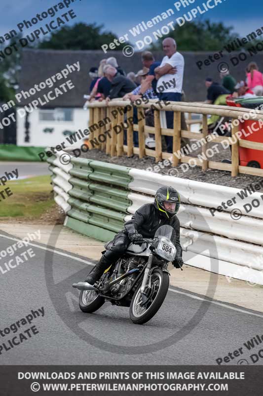 Vintage motorcycle club;eventdigitalimages;mallory park;mallory park trackday photographs;no limits trackdays;peter wileman photography;trackday digital images;trackday photos;vmcc festival 1000 bikes photographs